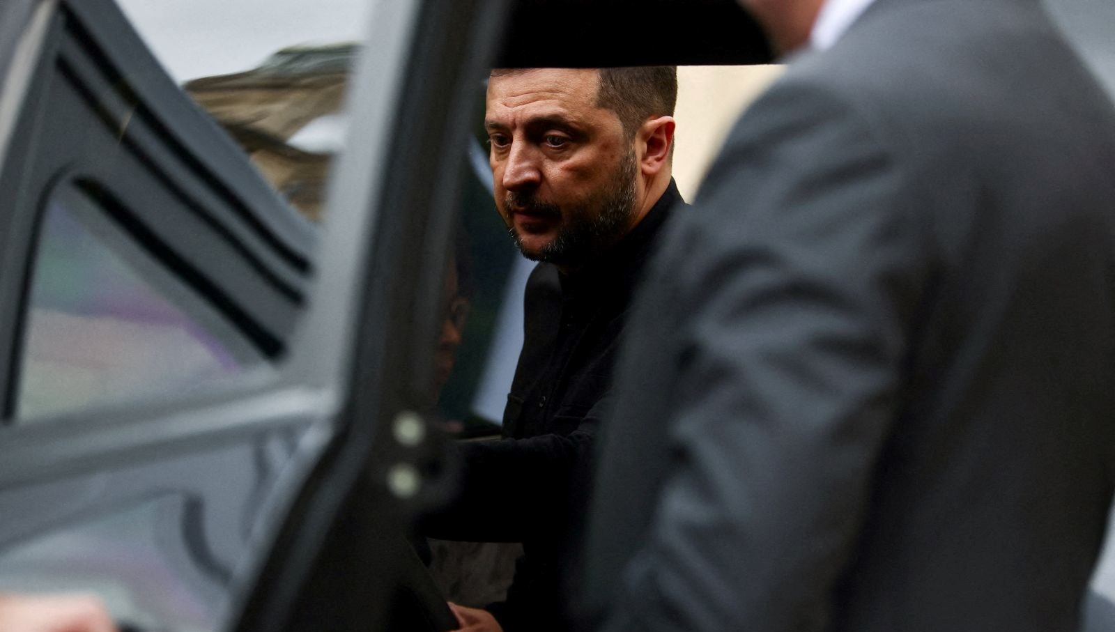 tam da emekli maaslarinin odendigi anda rusya donetski vurdu 20 kisi oldu KKcriWIh