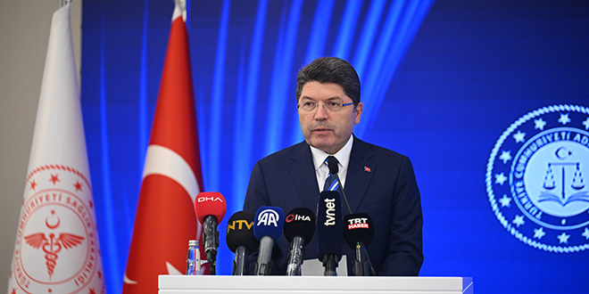 bakan tunc acikladi 1 yilda 10 bin sozlesmeli personel alinacak hrXPMX1E.jpg