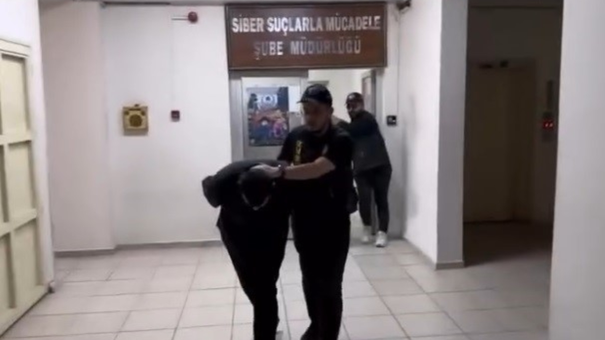 izmirde sosyal medyada sahte bungalov tuzagina 19 tutuklama FRzrkeWC.jpg