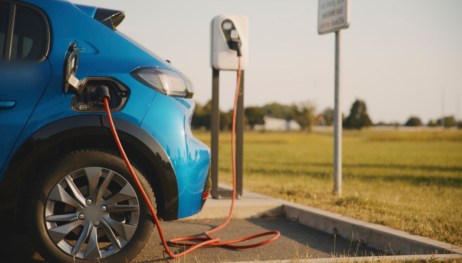 rapor ortaya cikti phev araclar benzinli otomobiller kadar cevreyi kirletiyor TeAnqw6x.jpg